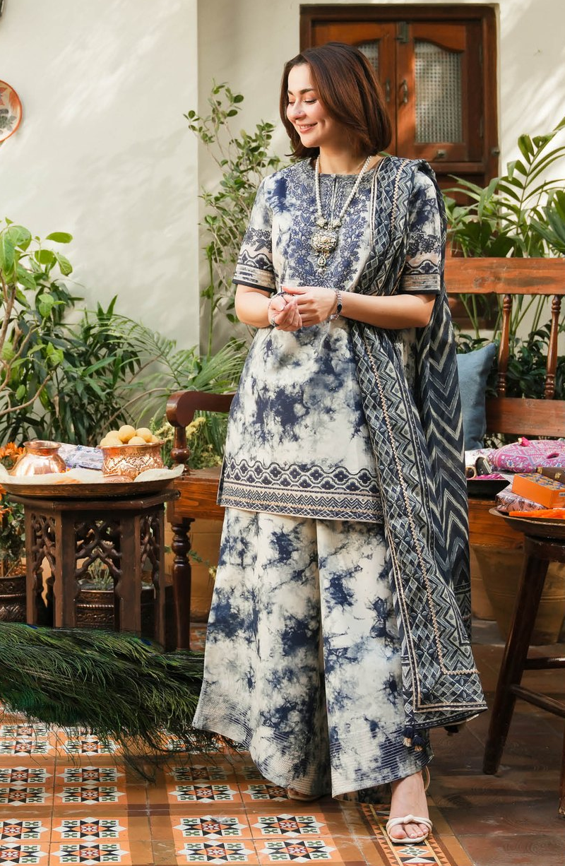 Sapphire Luxury Lawn Embroidered Collection Unstitched D-210