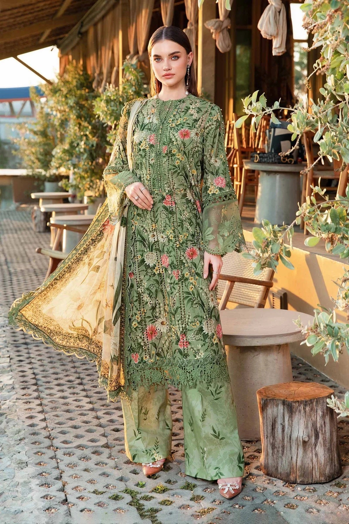 Maria.B Luxury Lawn Embroidered 3 Piece Unstitched MPT-2508-B