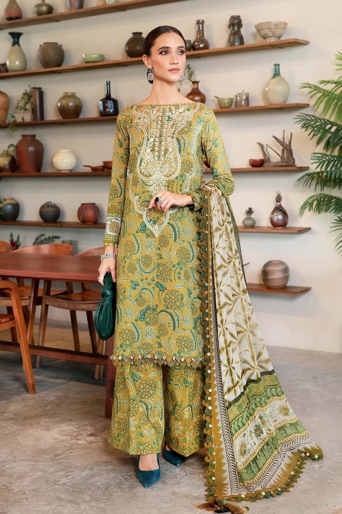 Maria.B Luxury Lawn Embroidered Unstitched 3 Piece MPT-2513-B
